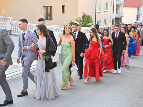 Uskoplje ispratilo 63 maturanta, među njima i 16 iz Prozora-Rame