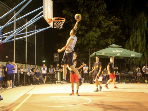 Foto: Internet club dd pobjednik je Streetball Rama 2018. za juniore