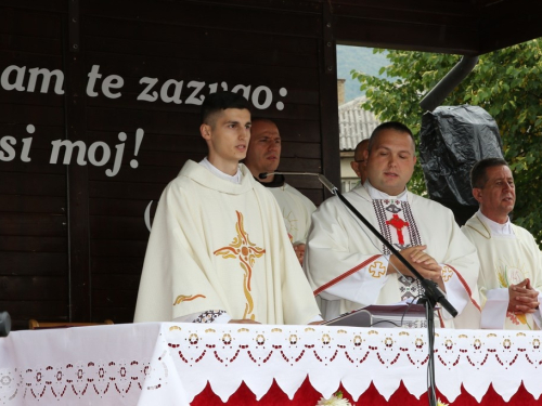 FOTO: Mlada misa vlč. Josipa Papka u župi Prozor