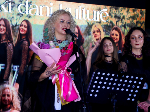 FOTO: Čarolija etno zvuka: ''Čuvarice'' oduševile publiku u Prozoru