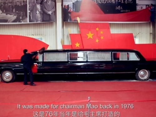 Kinez koji ima muzej s 200 automobila, a vozi se javnim prijevozom
