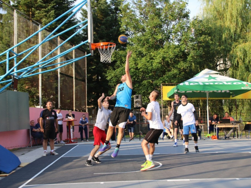 FOTO: U Prozoru počeo 17. Streetball Rama