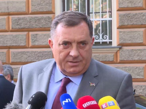 Dodik najavio: Od vlasti nema ništa, krajem listopada o Deklaraciji SDA