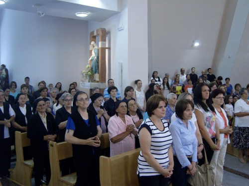 FOTO: Misa sekundacija mladomisnika Ljube Zelenike u župi Uzdol