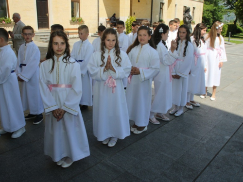 FOTO: Prva pričest u župi Rama Šćit