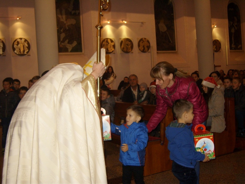 FOTO: Blagdan sv. Nikole radosno proslavljen u župi Prozor