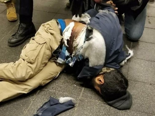 Napadač iz New Yorka izjavio da je aktivirao eksploziv iz osvete