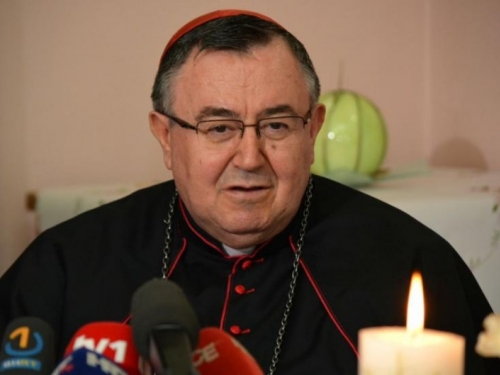 Kardinal Puljić: Stvarnost s migrantima je tužna priča politizacije i igra s čovjekovim dostojanstvo