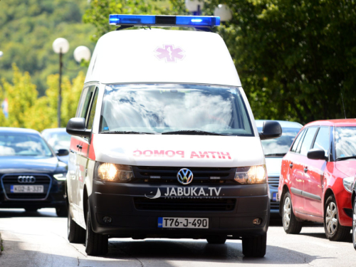Tri osobe ozlijeđene u prometnoj nesreći na cesti Jablanica – Mostar