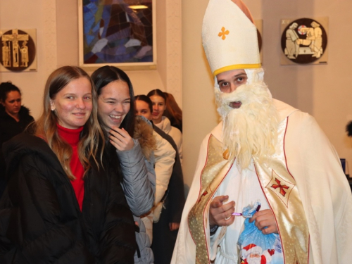 FOTO: Sv. Nikola posjetio župu Prozor