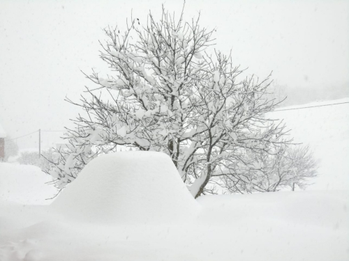 FOTO: Visina snijega na Orašcu 76 cm