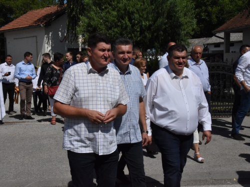 FOTO/VIDEO: Mlada misa vlč. Tomislava Varele