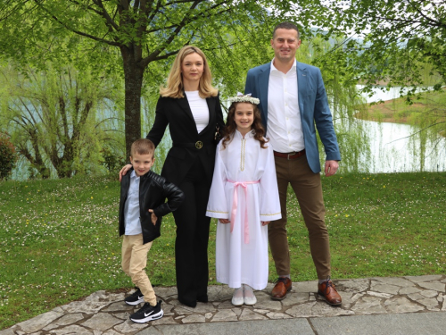 FOTO: Prva sveta Pričest u župi Rama-Šćit
