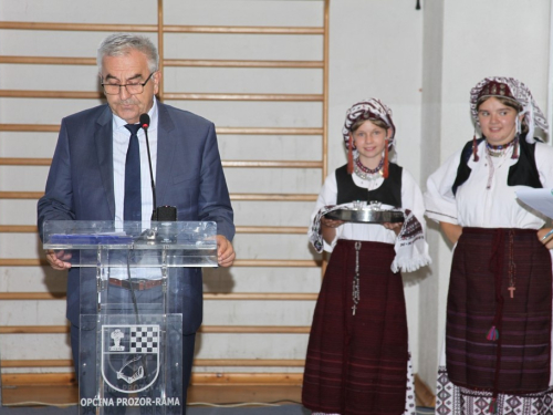 FOTO: Otvoren 16. sajam ''Dani šljive Prozor - Rama 2023.''