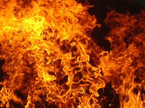 Temperature iznad 45 stupnjeva, više od 86 požara prijeti kućama