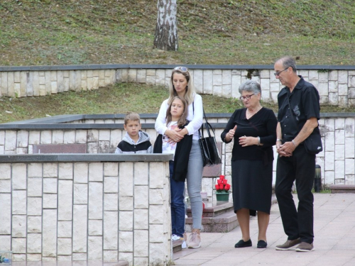 FOTO: Obilježena 28. obljetnica stradanja Hrvata na Uzdolu