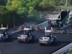 U Kini roboti asfaltirali 158 kilometara autocest