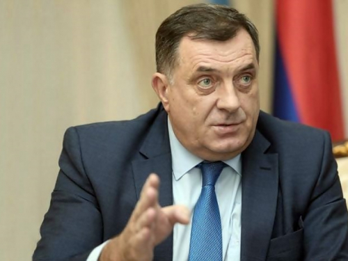 Dodik poručuje da neće ratovati