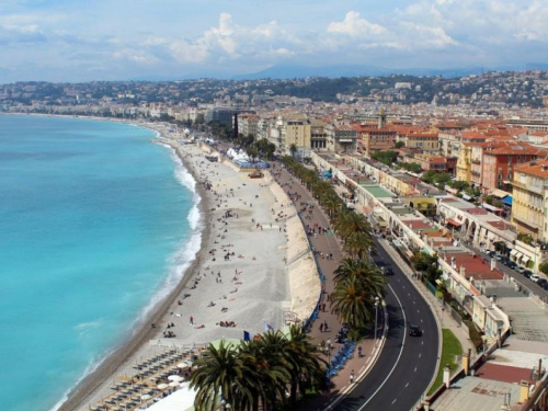 Plaže otvorene za kupanje, sunčanje zabranjeno