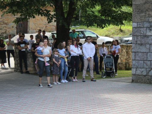 FOTO: Vanjska proslava sv. Ante u Gračacu