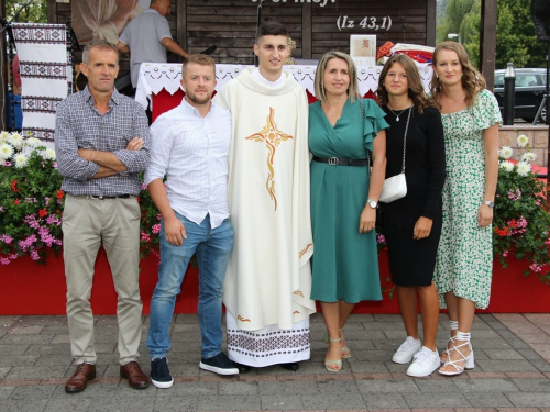 FOTO: Mlada misa vlč. Josipa Papka u župi Prozor