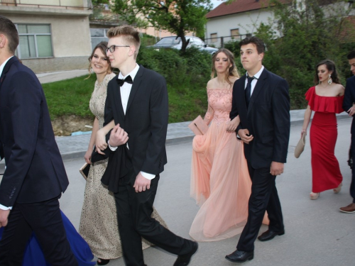 FOTO/VIDEO: Matura 2016. - Defile mladosti i ljepote na ulicama Prozora