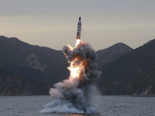 Sjeverna Koreja ispalila više projektila, nekoliko ih palo na teritorij Japana