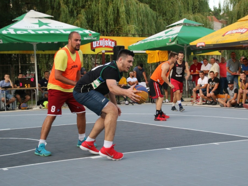 FOTO: Druga večer Streetball turnira u Prozoru