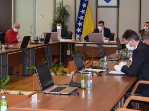 Bošnjački ministri stopirali povlačenje novca od MMF-a za BiH