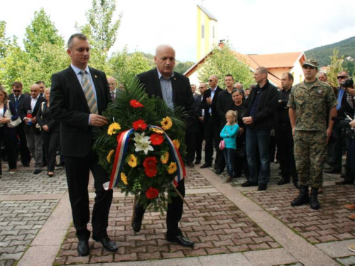 FOTO: 21. obljetnica stradanja Hrvata na Uzdolu