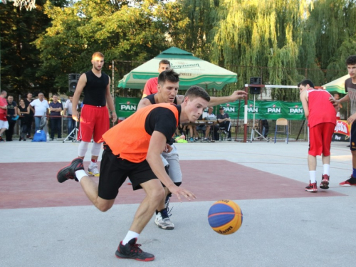 FOTO: Počeo turnir u uličnoj košarci ''Streetball Rama 2017.''