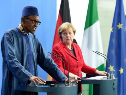Nigerijski predsjednik Buhari poručio Angeli Merkel: "Moja žena spada u kuhinju"