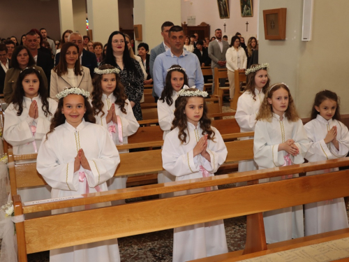 FOTO: Prva sveta Pričest u župi Rama-Šćit