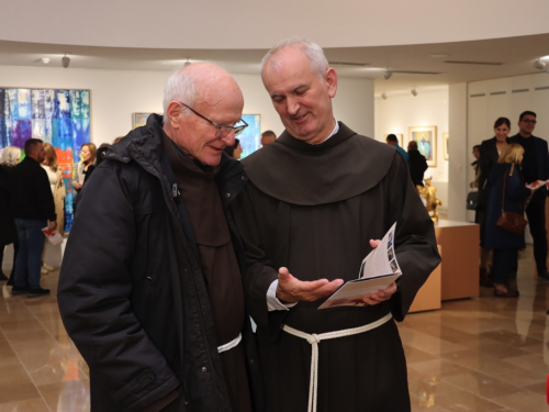 FOTO: Svečano otvorena Galerija Franjevačkog samostana Rama Šćit