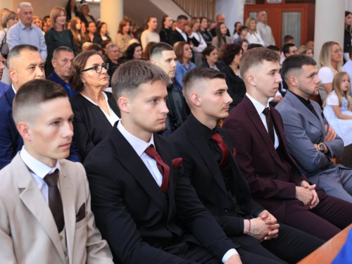 FOTO: Matura 2026. - Defile mladosti na ulicama Prozora