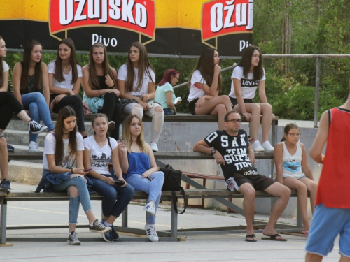 FOTO: Ekipa ''ALF Market'' osvojila Streetball za juniore