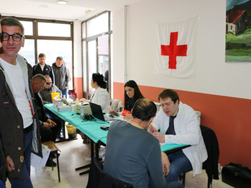 FOTO: Uspješna akcija darivanja krvi u Prozoru