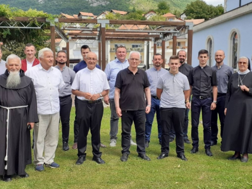 U župi Prozor upriličen susret duhovnih zvanja