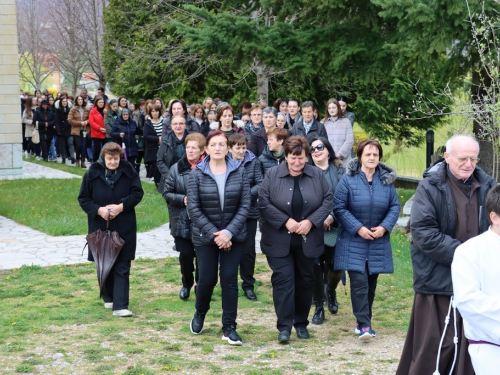 FOTO: Put križa kroz fratarski gaj na Šćitu