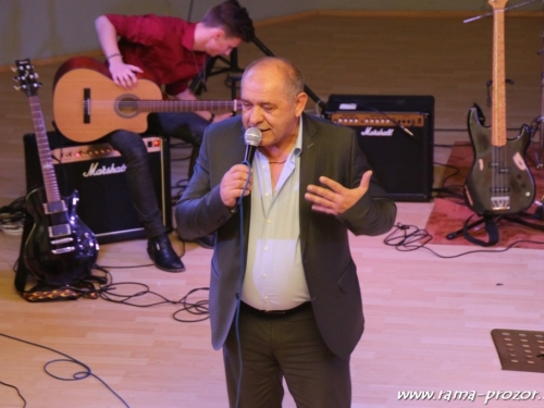 FOTO/VIDEO: Marko Bošnjak održao koncert zahvale u Prozoru