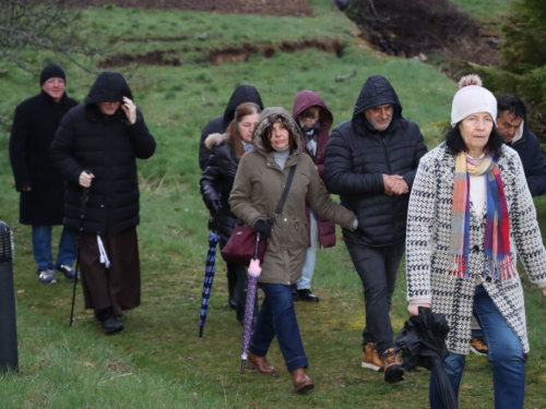 FOTO: Put križa kroz fratarski gaj na Šćitu