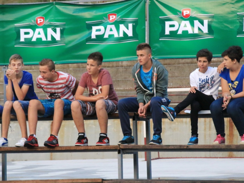 FOTO: U Prozoru počeo 13. Streetball turnir