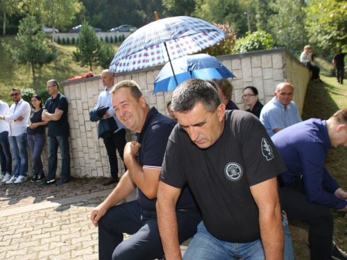 FOTO/VIDEO: Na Uzdolu obilježena 23. obljetnica stravičnog pokolja nad Hrvatima