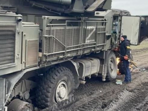 Vojni stručnjak ukazao na velik problem u ruskoj vojsci: “Zaboravili su na gume”