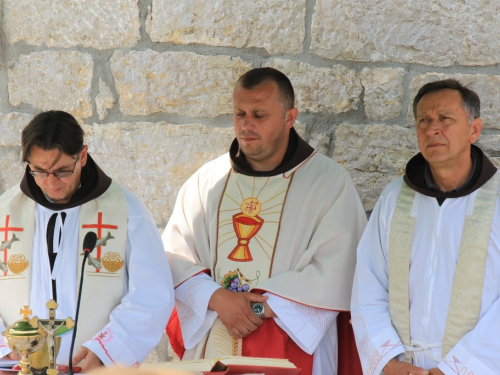 FOTO: Proslava sv. Ante na Zvirnjači