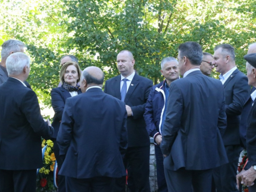 FOTO: Na Uzdolu obilježena 24. obljetnica stravičnog pokolja nad Hrvatima