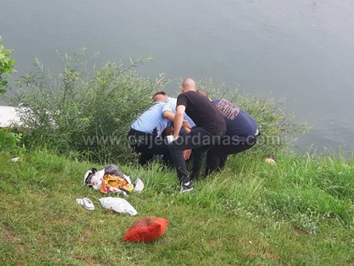 Spriječena tragedija u BiH: Policajci spasili ženu iz rijeke Sane
