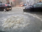 Potop u Sarajevu: Nakon snažnog grada, pljuskova i grmljavine ulice pune vode