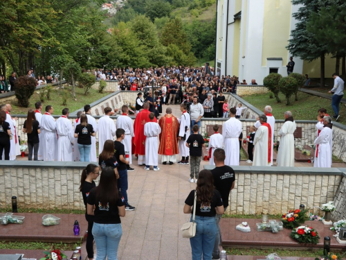 FOTO: Obilježena 29. obljetnica stradanja Hrvata na Uzdolu