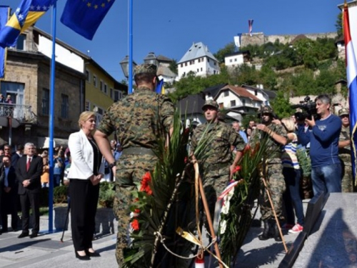 Kolinda: O hrvatskom narodu u BiH moramo posebno brinuti